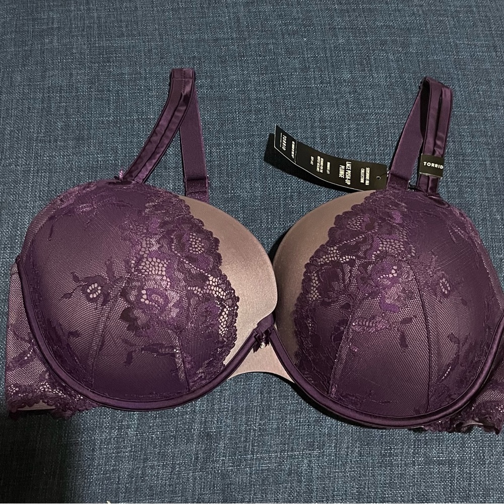 Torrid Push Up Plunge Bra - 44DD